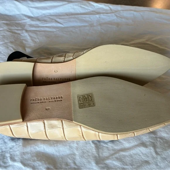 Freda Salvador Cream Croc-Embossed Flats - Picture 2 of 4